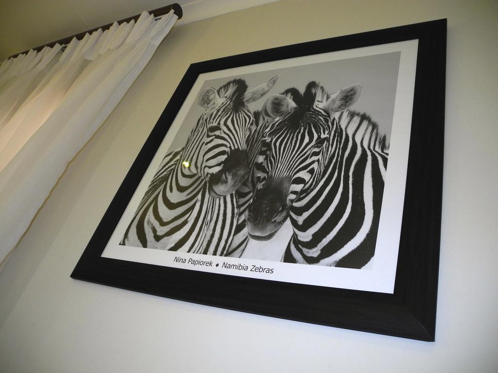 Rosebank Lodge Guesthouse By Claires Johannesburg Luaran gambar