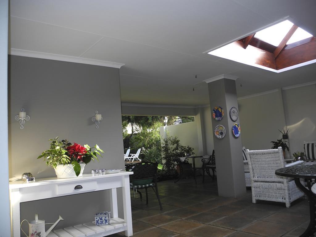 Rosebank Lodge Guesthouse By Claires Johannesburg Luaran gambar