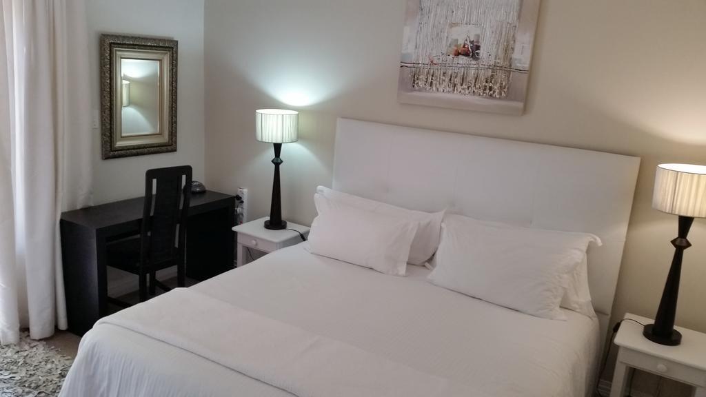 Rosebank Lodge Guesthouse By Claires Johannesburg Luaran gambar