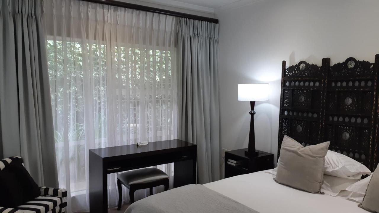 Rosebank Lodge Guesthouse By Claires Johannesburg Luaran gambar